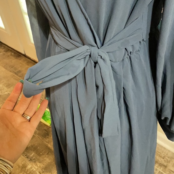 Beautiful floorlength evening gown. - Picture 4 of 8